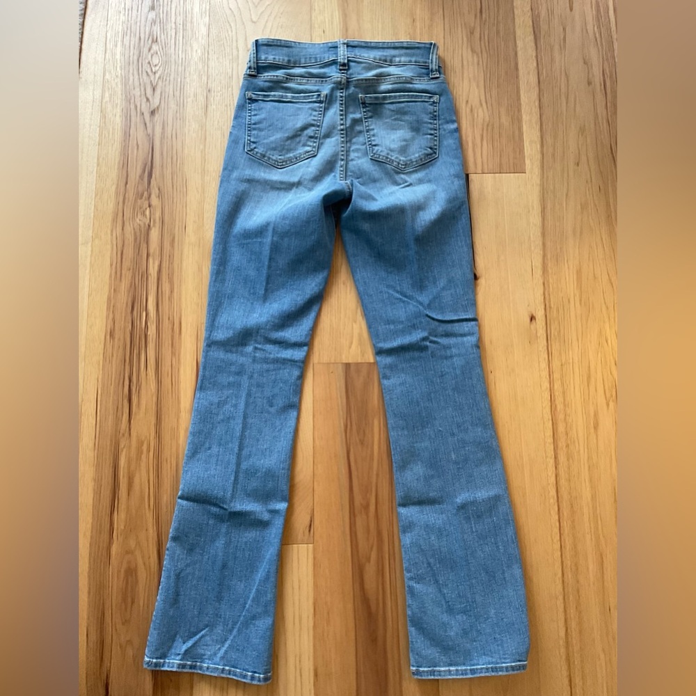 NWOT, Kurt from the Kluth “Natalie” Boot Cut Mid Rise Blue Jeans, Size 0 - Picture 3 of 9